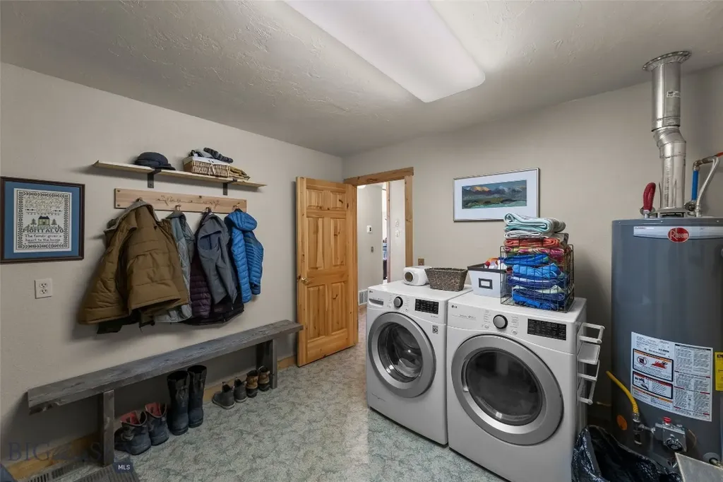 101 Deerfoot Trail Ennis MT 59729