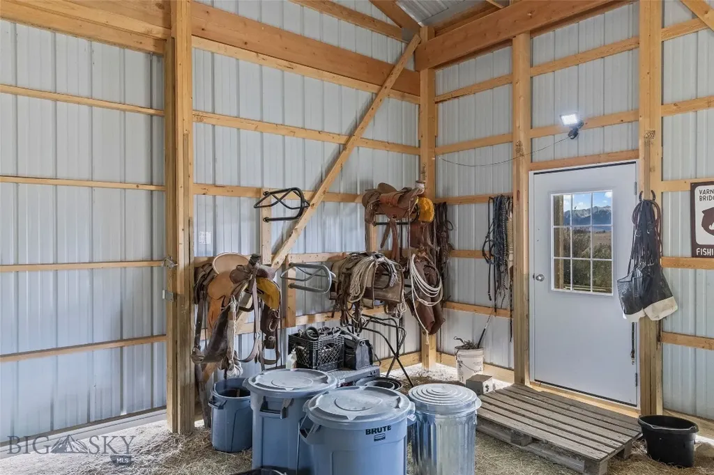 101 Deerfoot Trail Ennis MT 59729