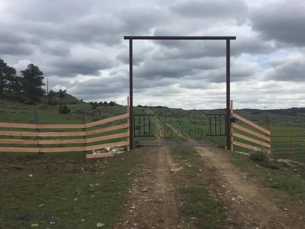 255 Smith Creek Road Forsyth MT 59327