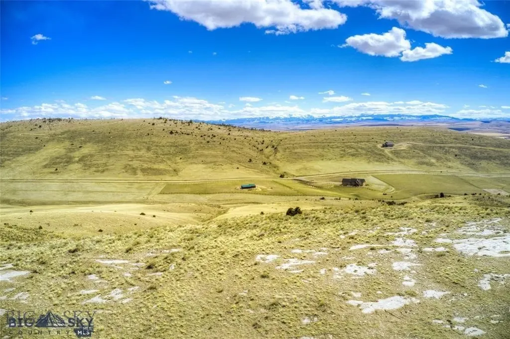 157 Yarrow Lane Manhattan MT 59741