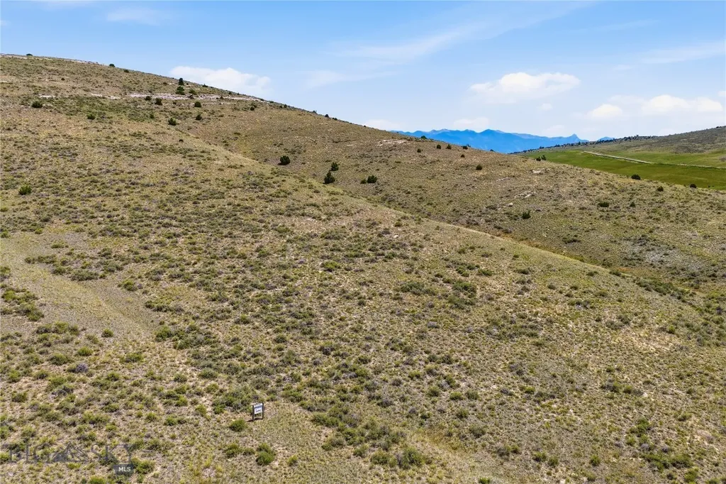 157 Yarrow Lane Manhattan MT 59741