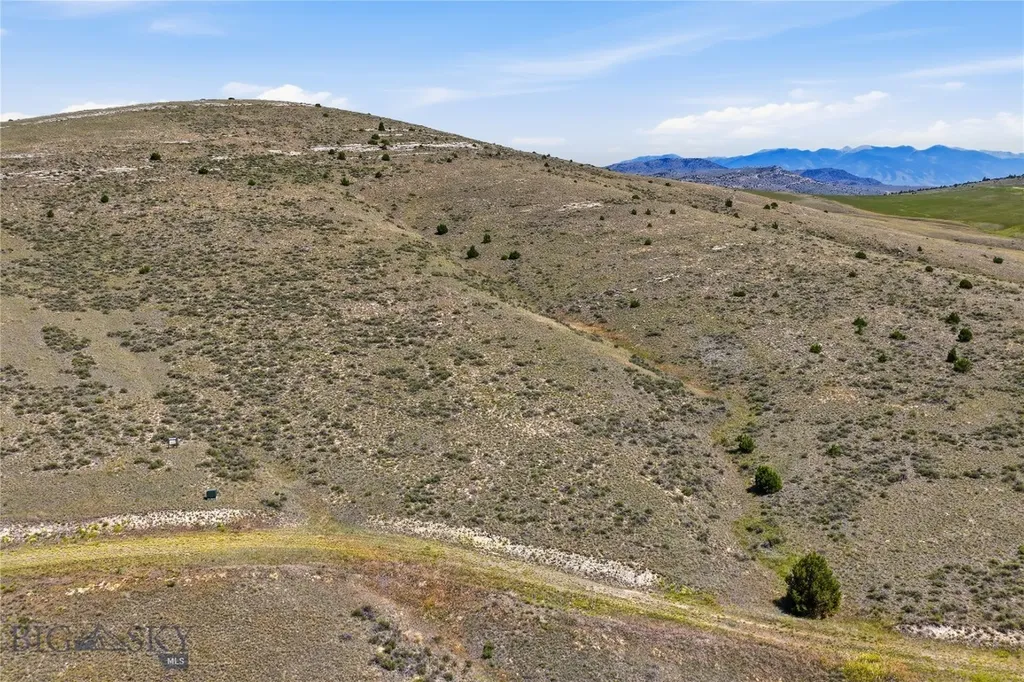 157 Yarrow Lane Manhattan MT 59741