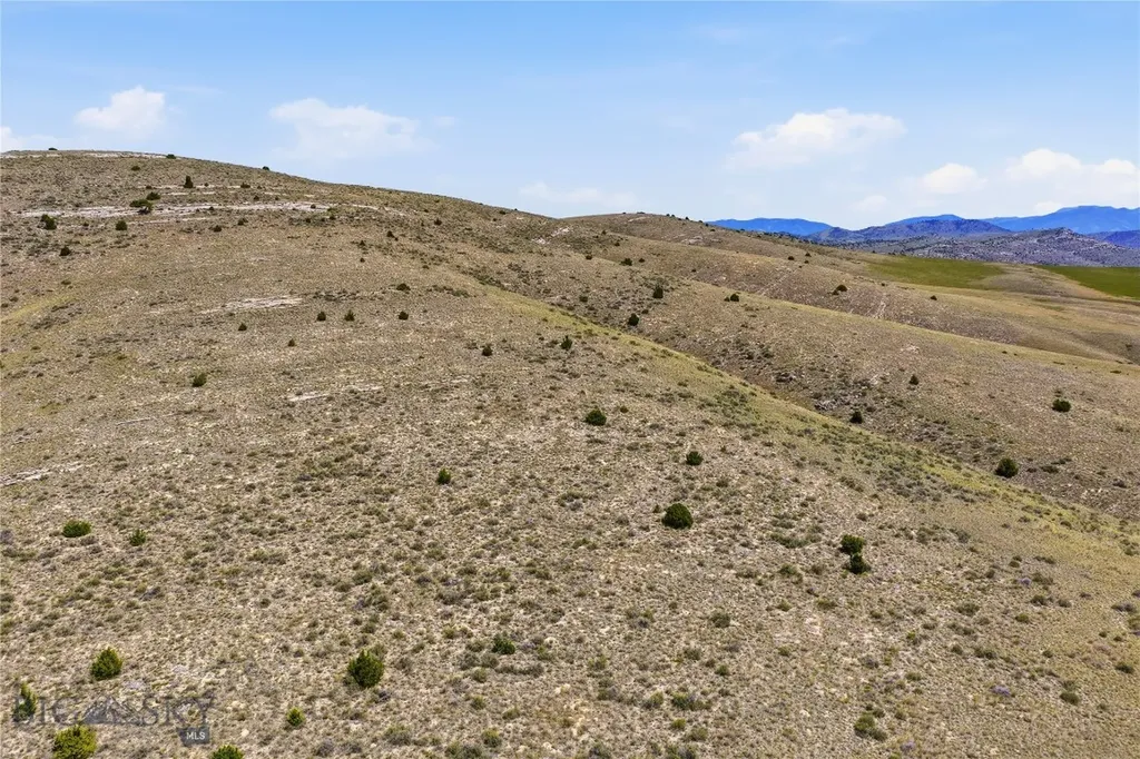 157 Yarrow Lane Manhattan MT 59741