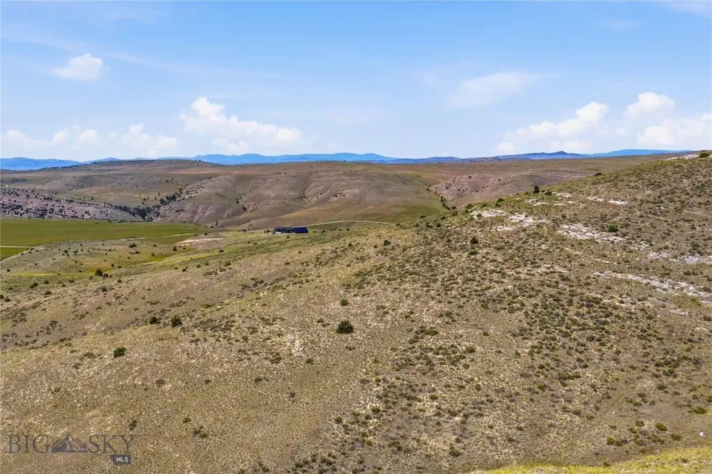 157 Yarrow Lane Manhattan MT 59741