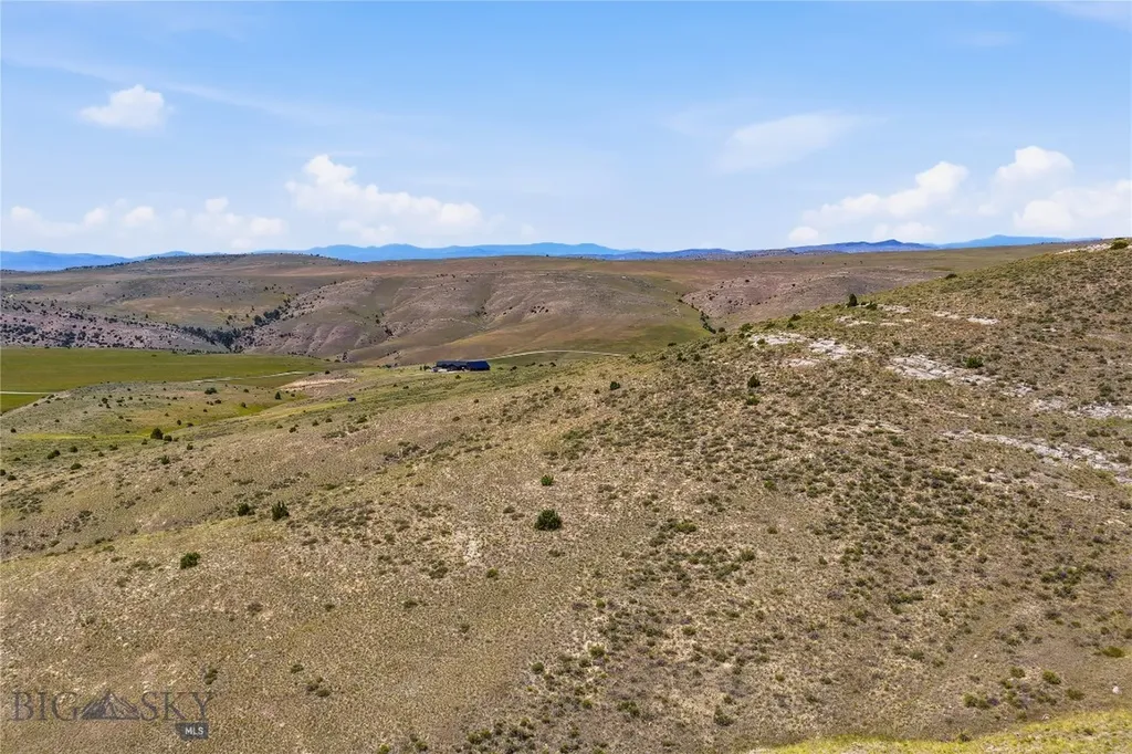 157 Yarrow Lane Manhattan MT 59741