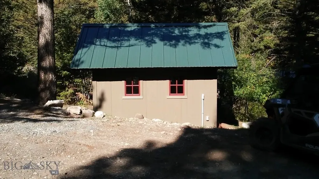 5 East Slope Road Mammoth MT 59721