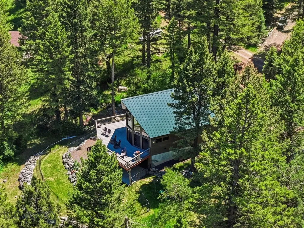 5 East Slope Road Mammoth MT 59721