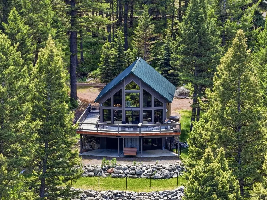5 East Slope Road Mammoth MT 59721