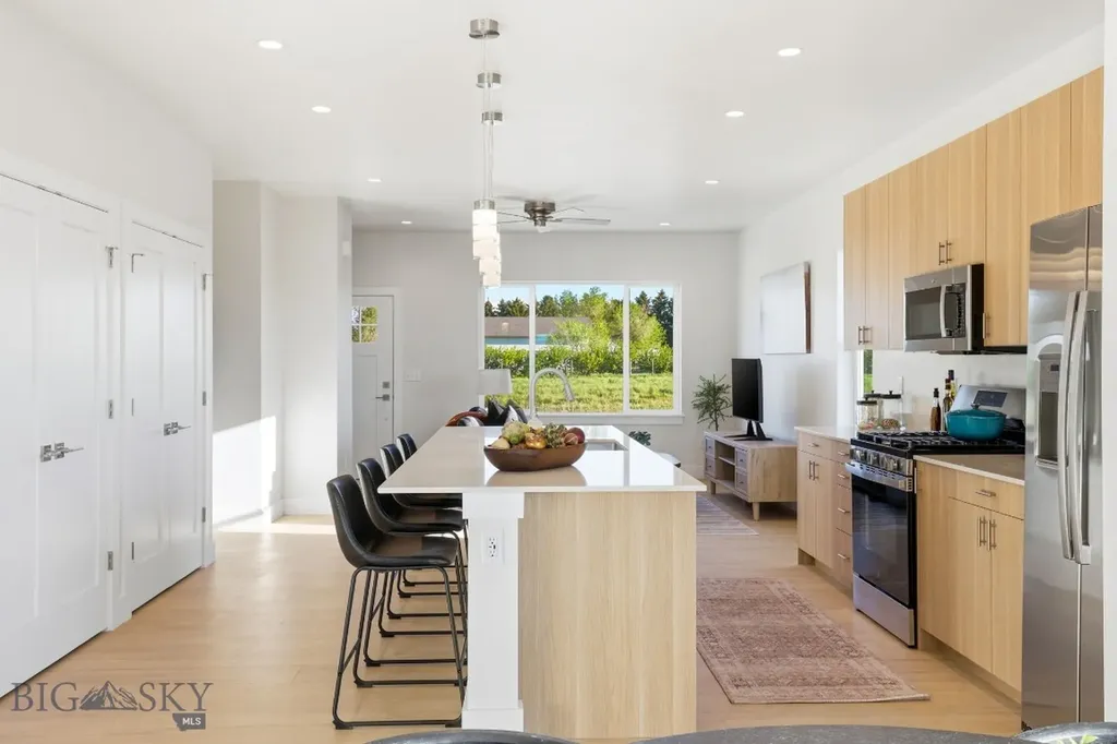 805 Spaniel Lane Belgrade MT 59714