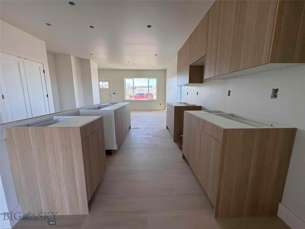 805 Spaniel Lane Belgrade MT 59714