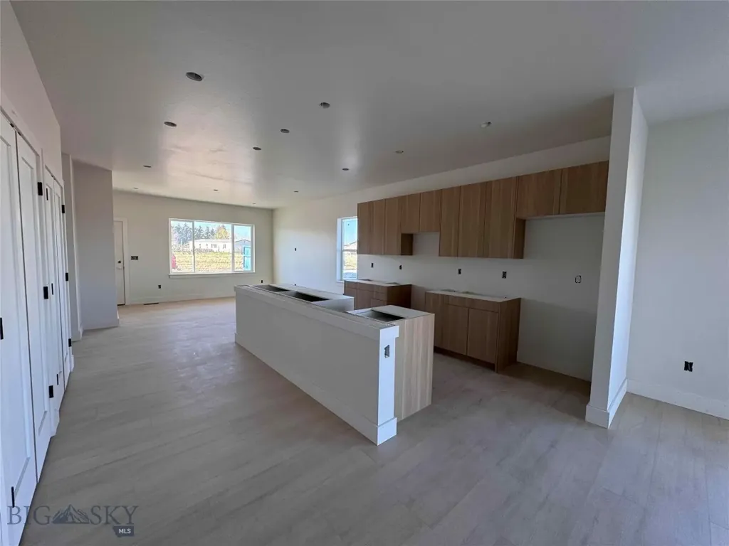 805 Spaniel Lane Belgrade MT 59714