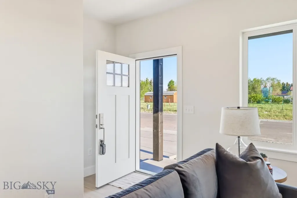 805 Spaniel Lane Belgrade MT 59714