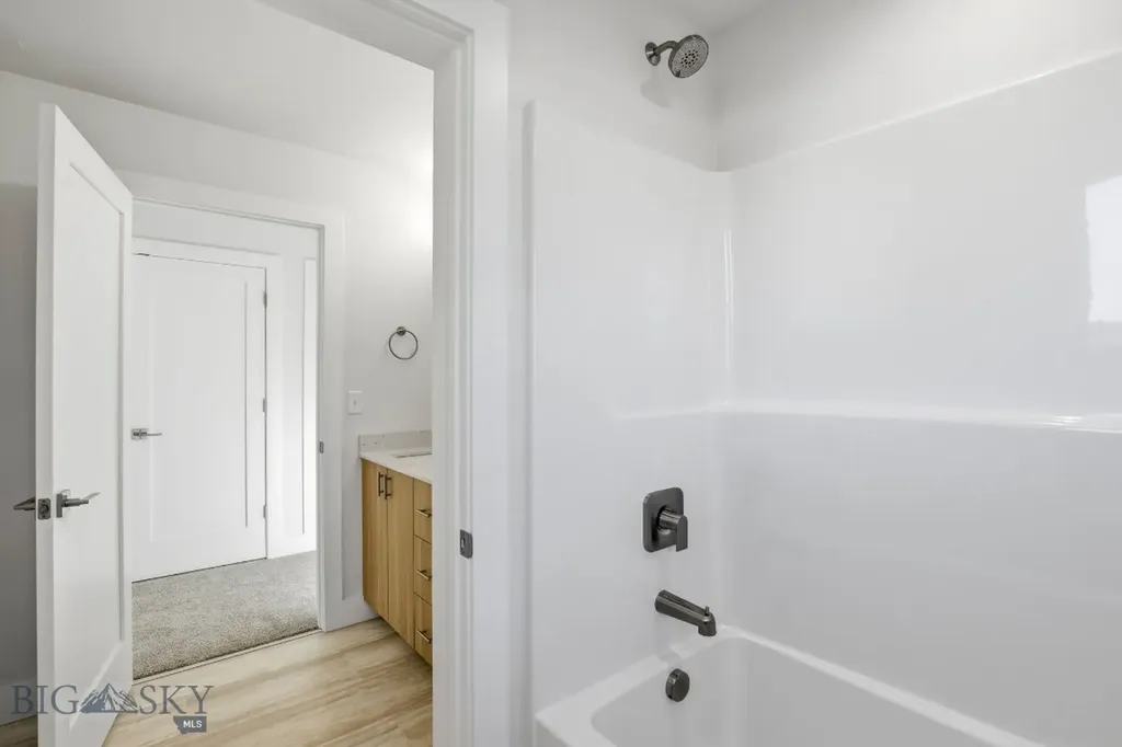 805 Spaniel Lane Belgrade MT 59714