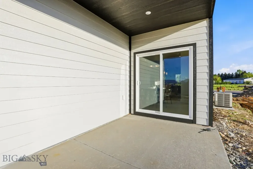 805 Spaniel Lane Belgrade MT 59714