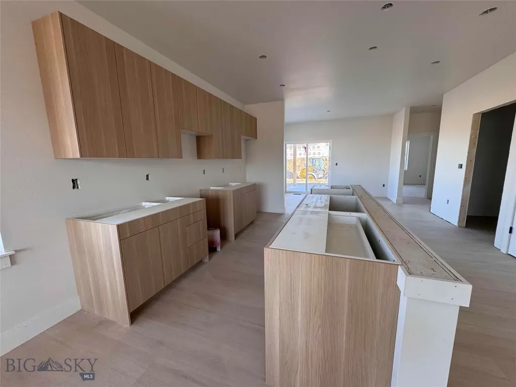 805 Spaniel Lane Belgrade MT 59714