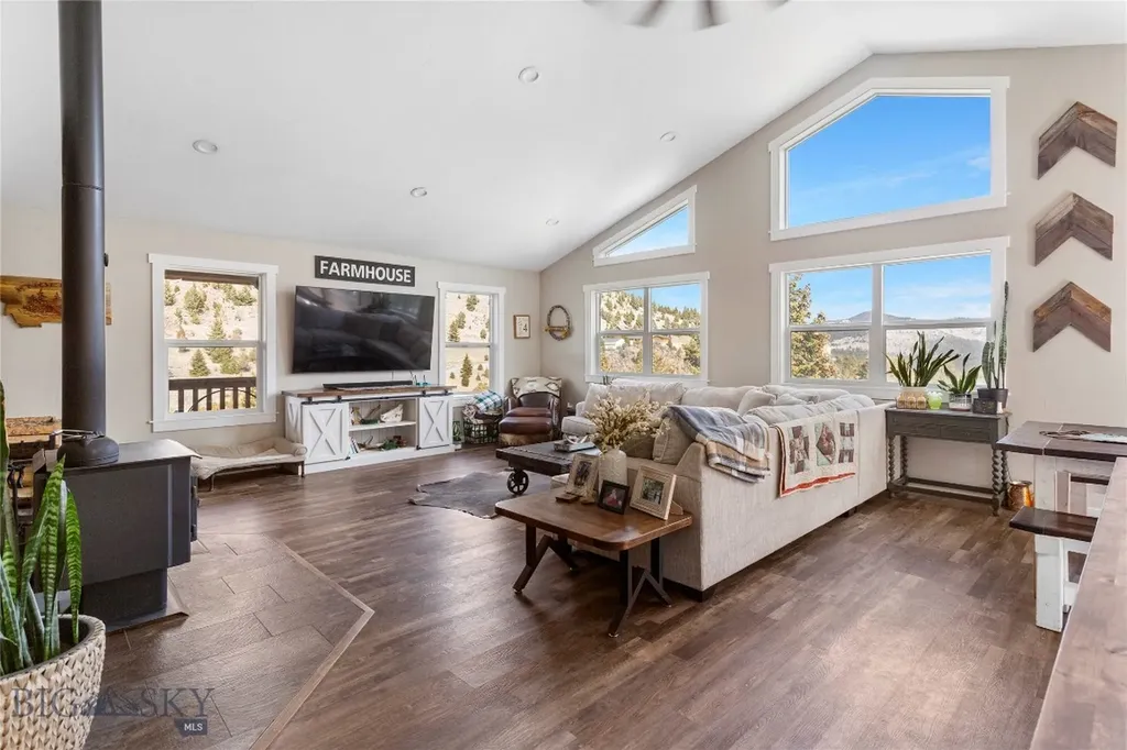 960 Tenderfoot Trail Ramsay MT 59748