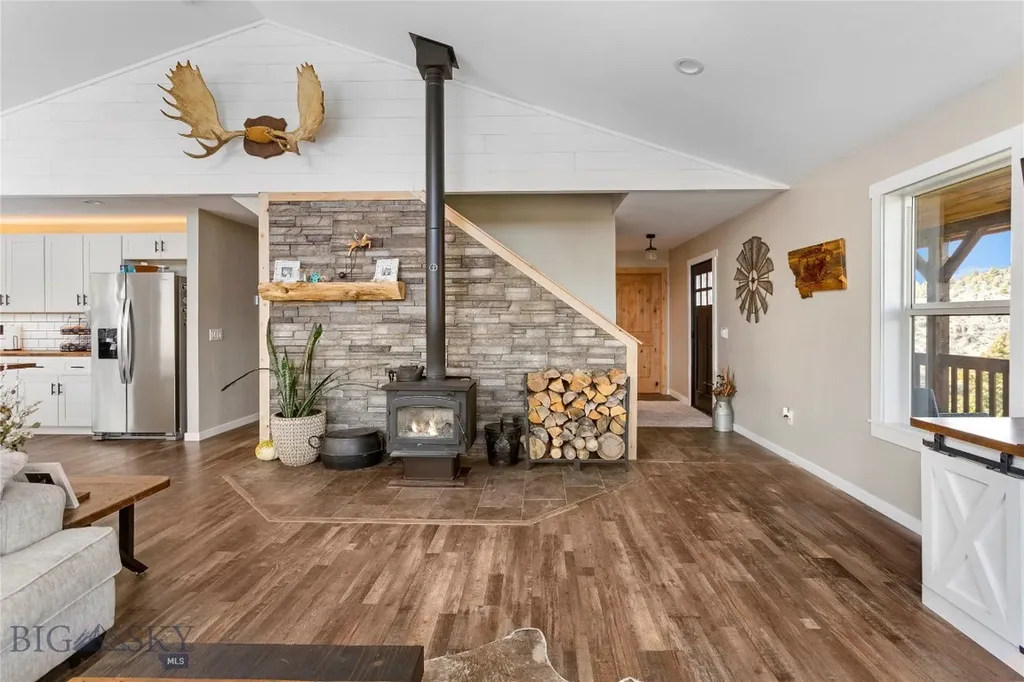960 Tenderfoot Trail Ramsay MT 59748