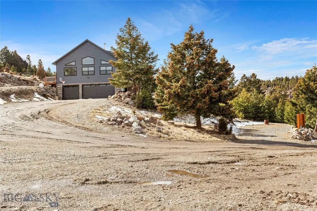 960 Tenderfoot Trail Ramsay MT 59748