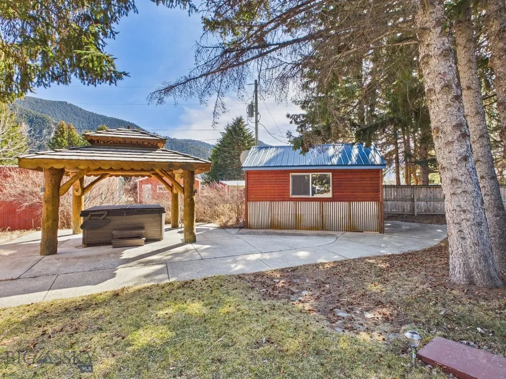 4964 Us Highway 89 S Livingston MT 59047