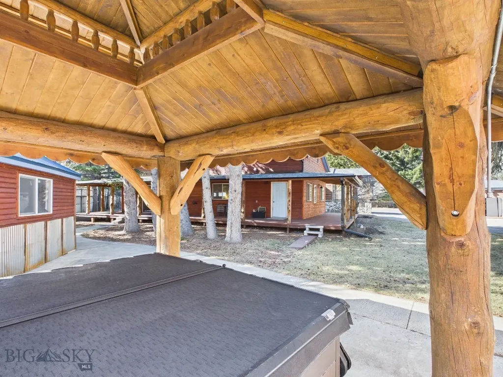 4964 Us Highway 89 S Livingston MT 59047