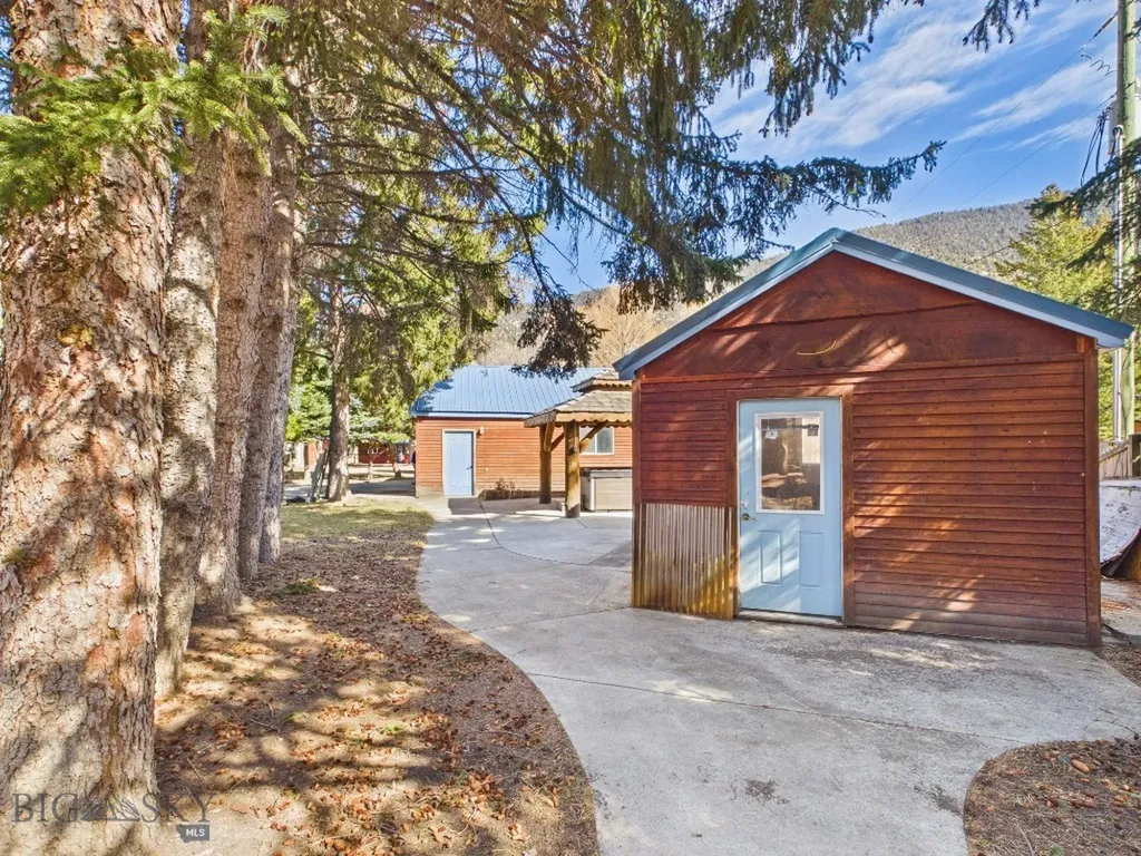4964 Us Highway 89 S Livingston MT 59047