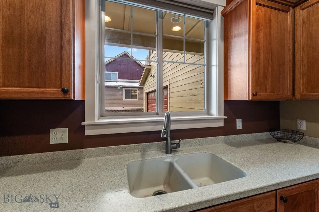 2272 Gallatin Green Bozeman MT 59718
