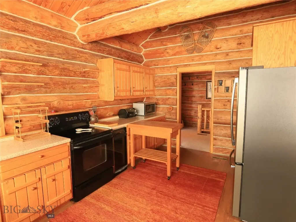 40 Sunshine Way West Yellowstone MT 59758
