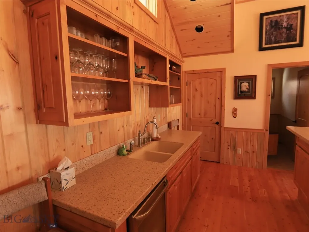 40 Sunshine Way West Yellowstone MT 59758