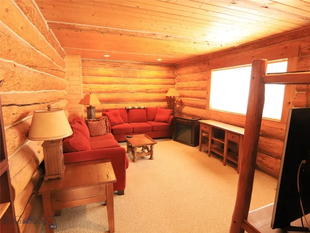 40 Sunshine Way West Yellowstone MT 59758