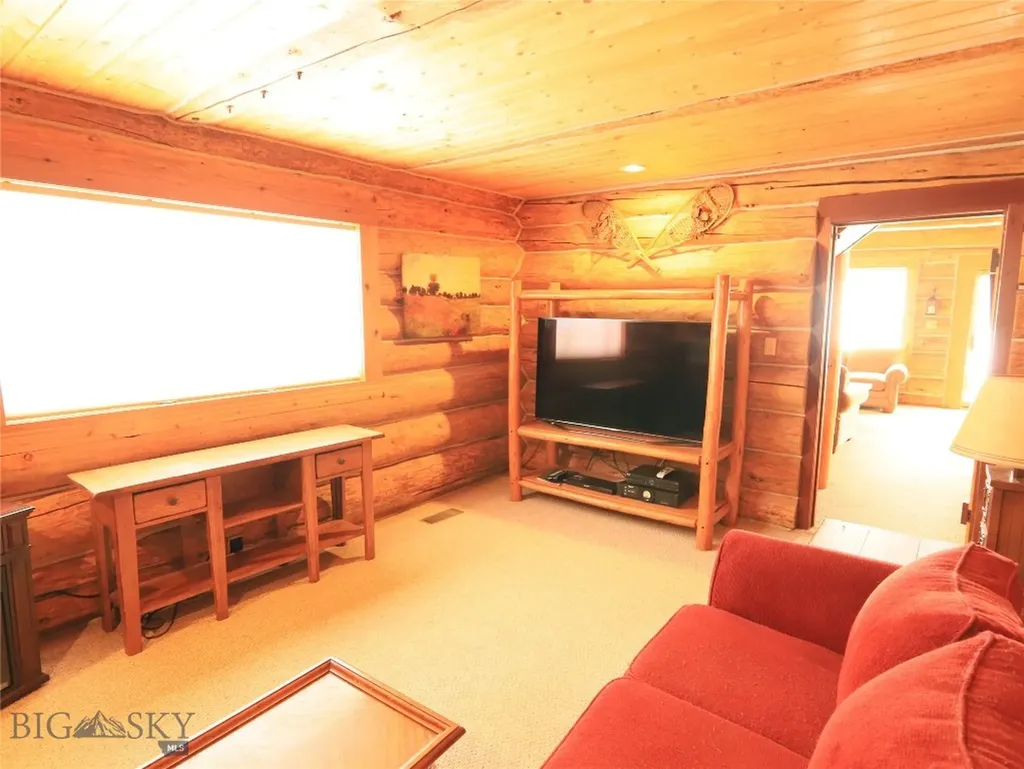 40 Sunshine Way West Yellowstone MT 59758