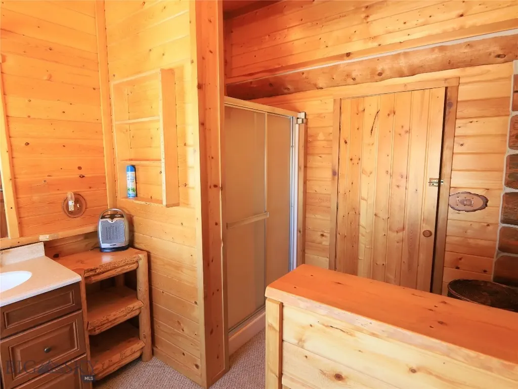 40 Sunshine Way West Yellowstone MT 59758