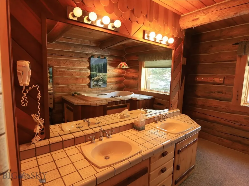 40 Sunshine Way West Yellowstone MT 59758