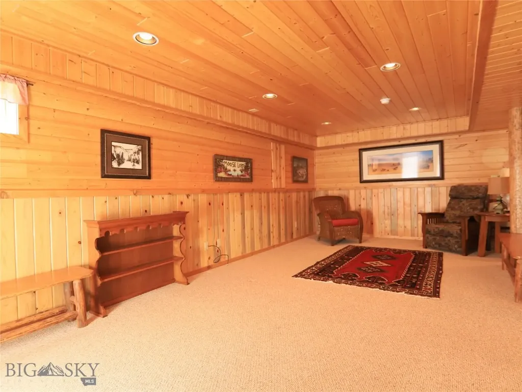 40 Sunshine Way West Yellowstone MT 59758