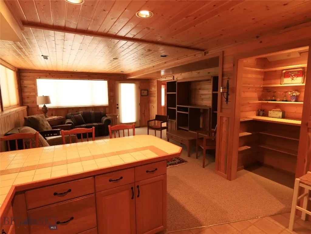 40 Sunshine Way West Yellowstone MT 59758