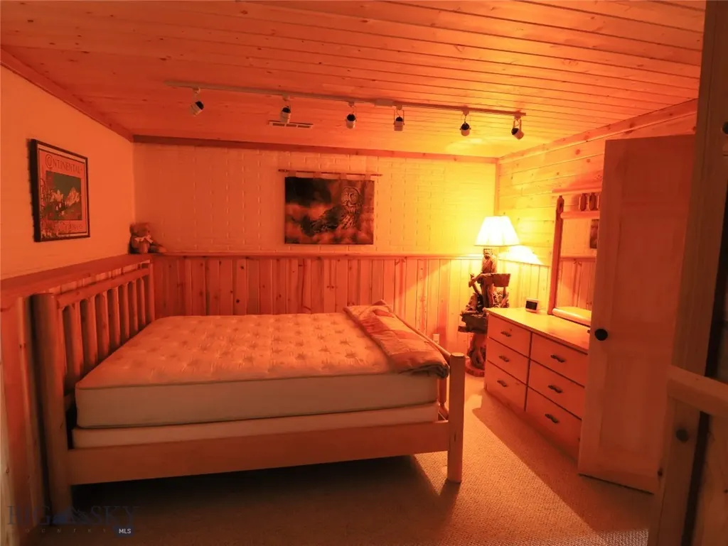 40 Sunshine Way West Yellowstone MT 59758