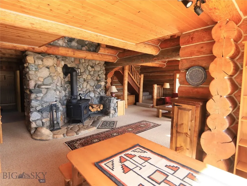 40 Sunshine Way West Yellowstone MT 59758