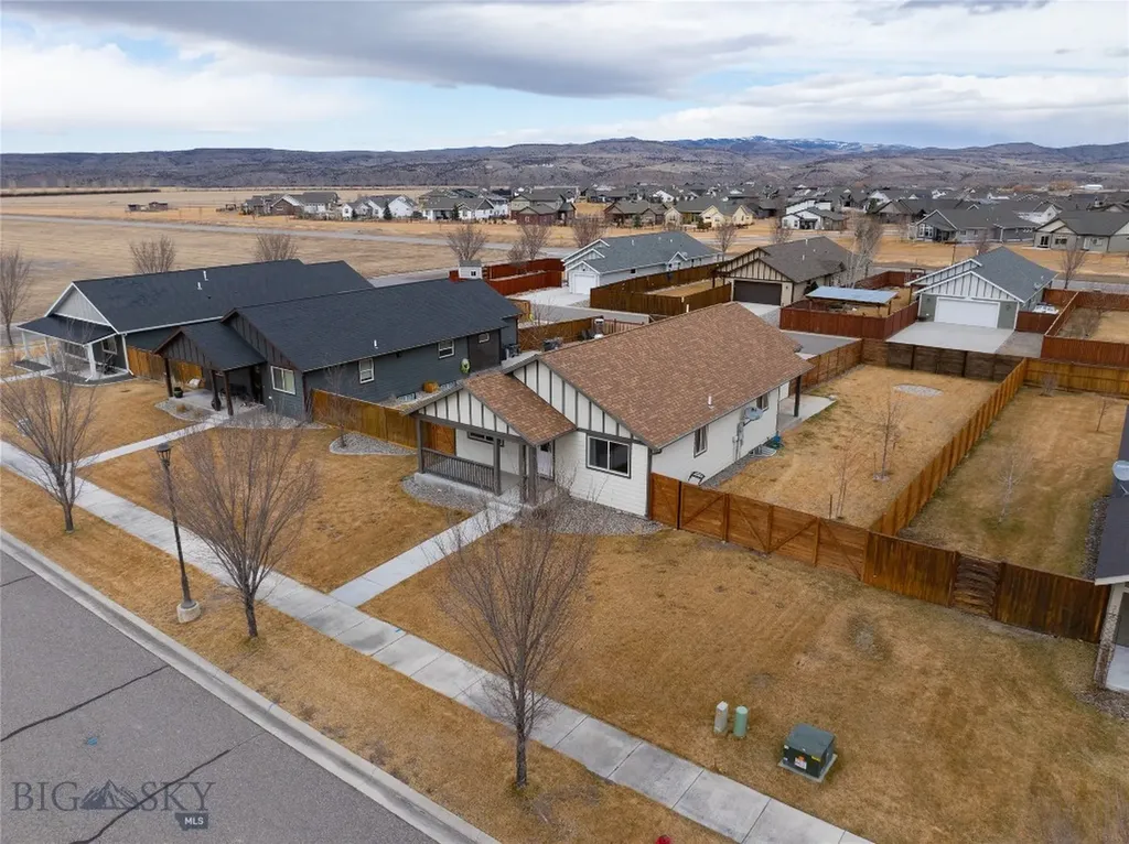 233 Centennial Village Drive Manhattan MT 59741