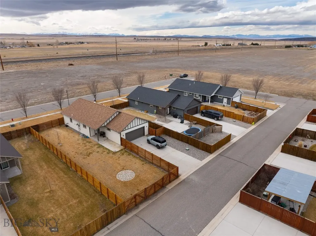 233 Centennial Village Drive Manhattan MT 59741