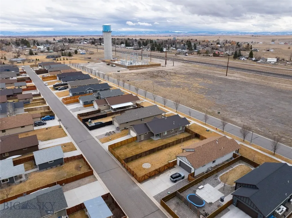 233 Centennial Village Drive Manhattan MT 59741