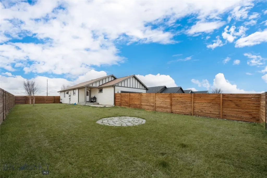 233 Centennial Village Drive Manhattan MT 59741