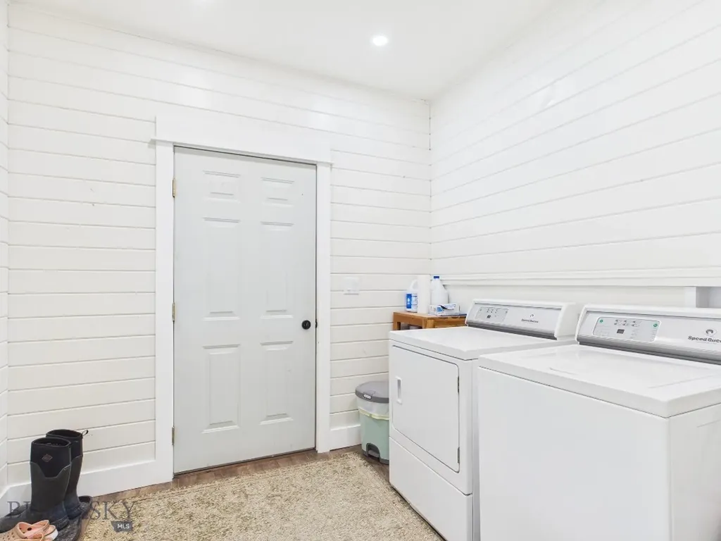4964 Us Highway 89 S Livingston MT 59047