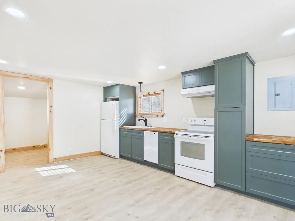 4964 Us Highway 89 S Livingston MT 59047