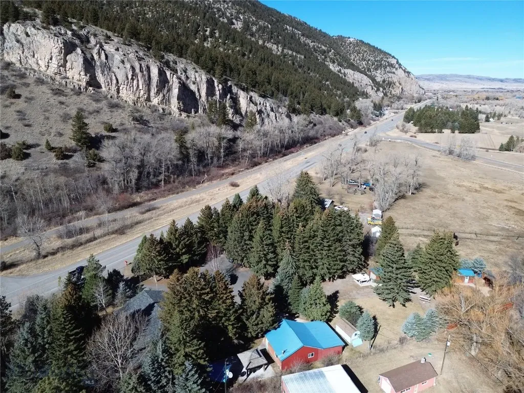 4964 Us Highway 89 S Livingston MT 59047