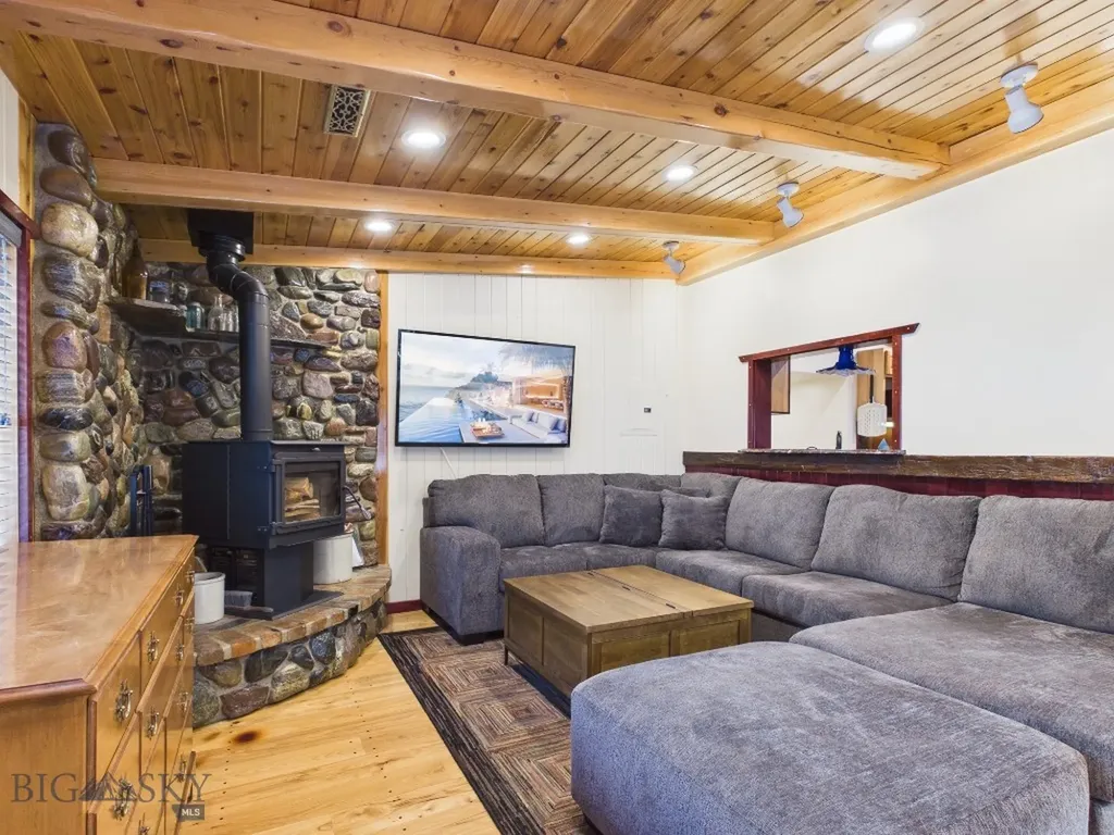 4964 Us Highway 89 S Livingston MT 59047