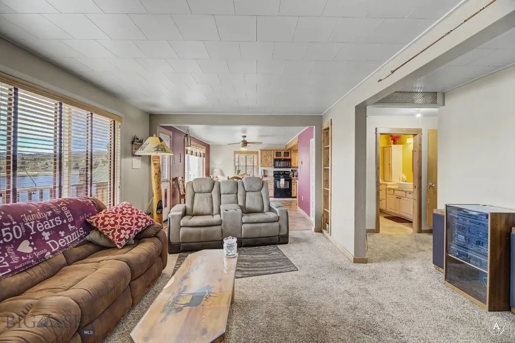 3622 E Shore Helena MT 59602