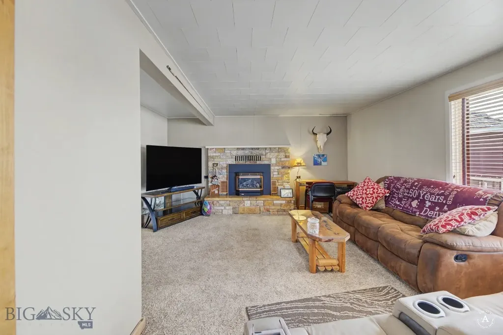 3622 E Shore Helena MT 59602