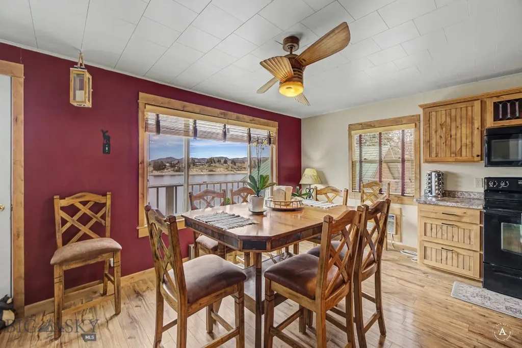 3622 E Shore Helena MT 59602
