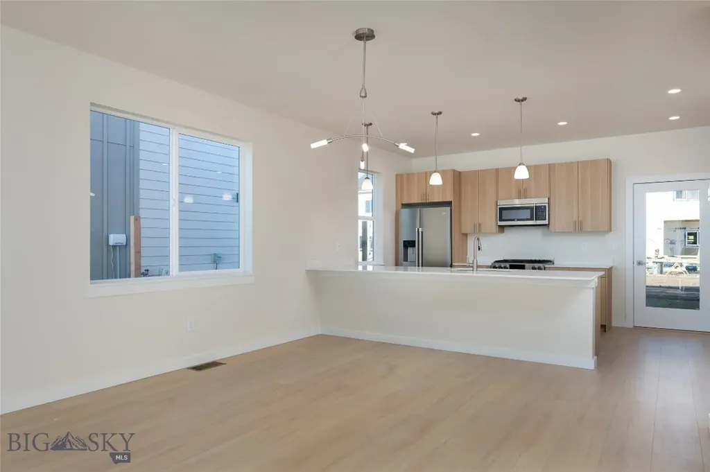 809 Spaniel Lane Belgrade MT 59714