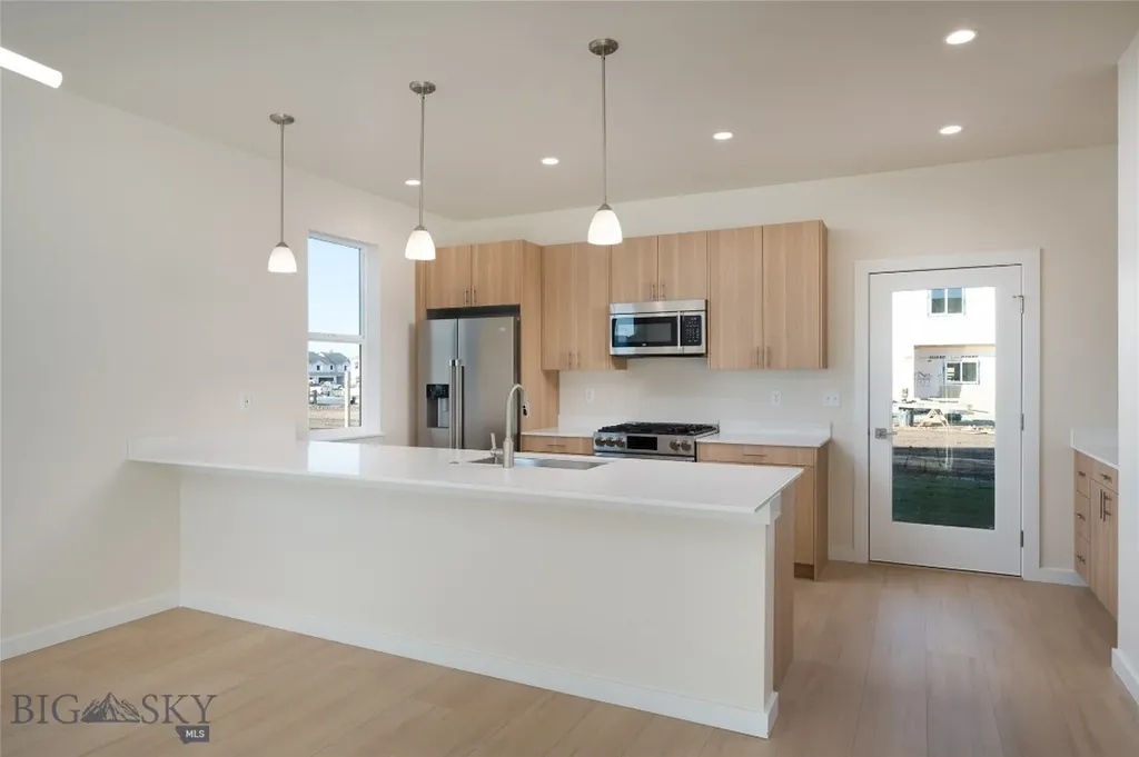 809 Spaniel Lane Belgrade MT 59714