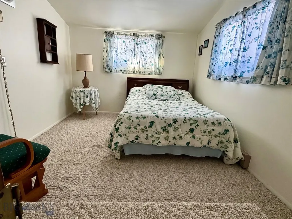 28 W Shore Road Babb MT 59411